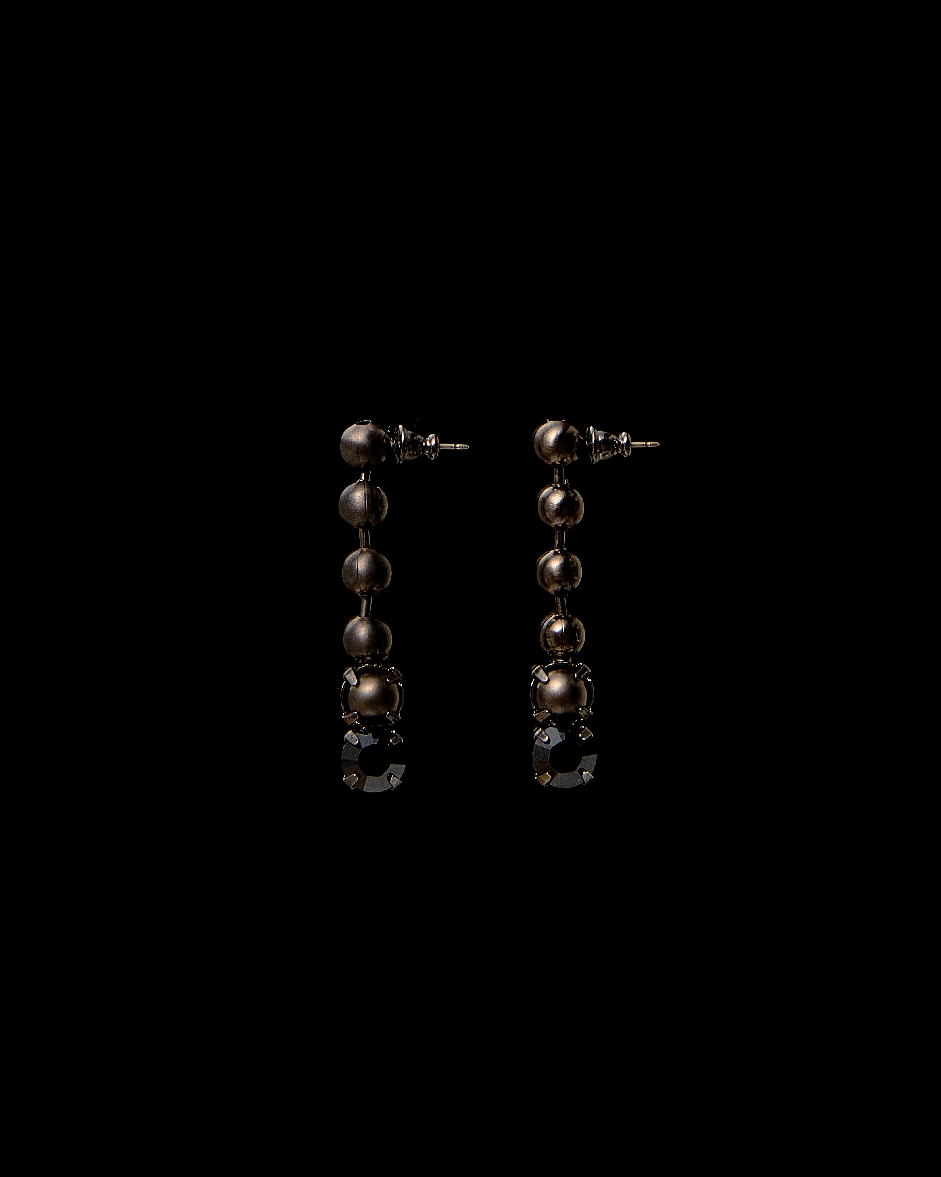 black hide stone pierce – être sans voix