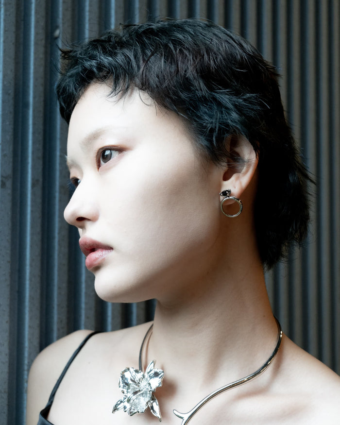 prong ring pierce