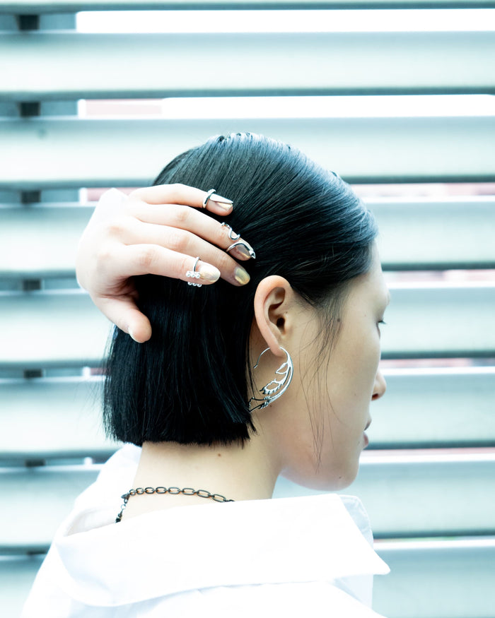 airy feather pierce